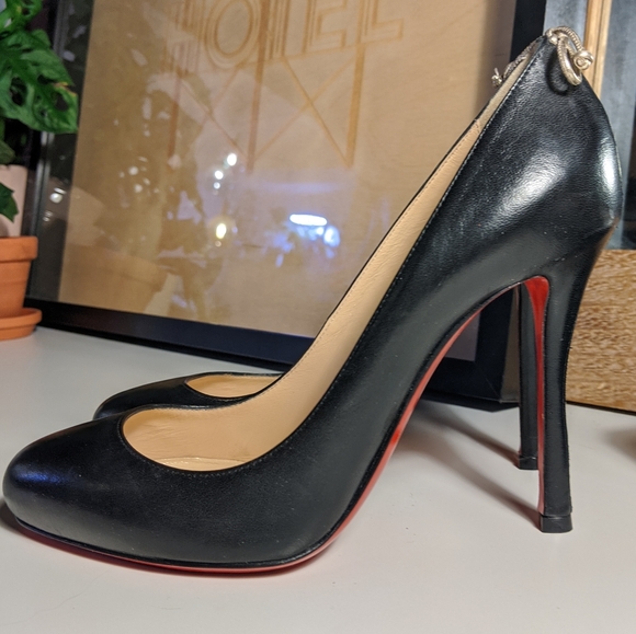 Christian Louboutin Black Pumps w Silver Line - Picture 2 of 8